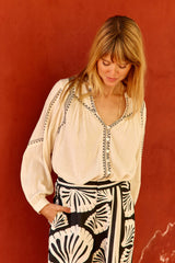 Blanka - Blouse droite à broderies