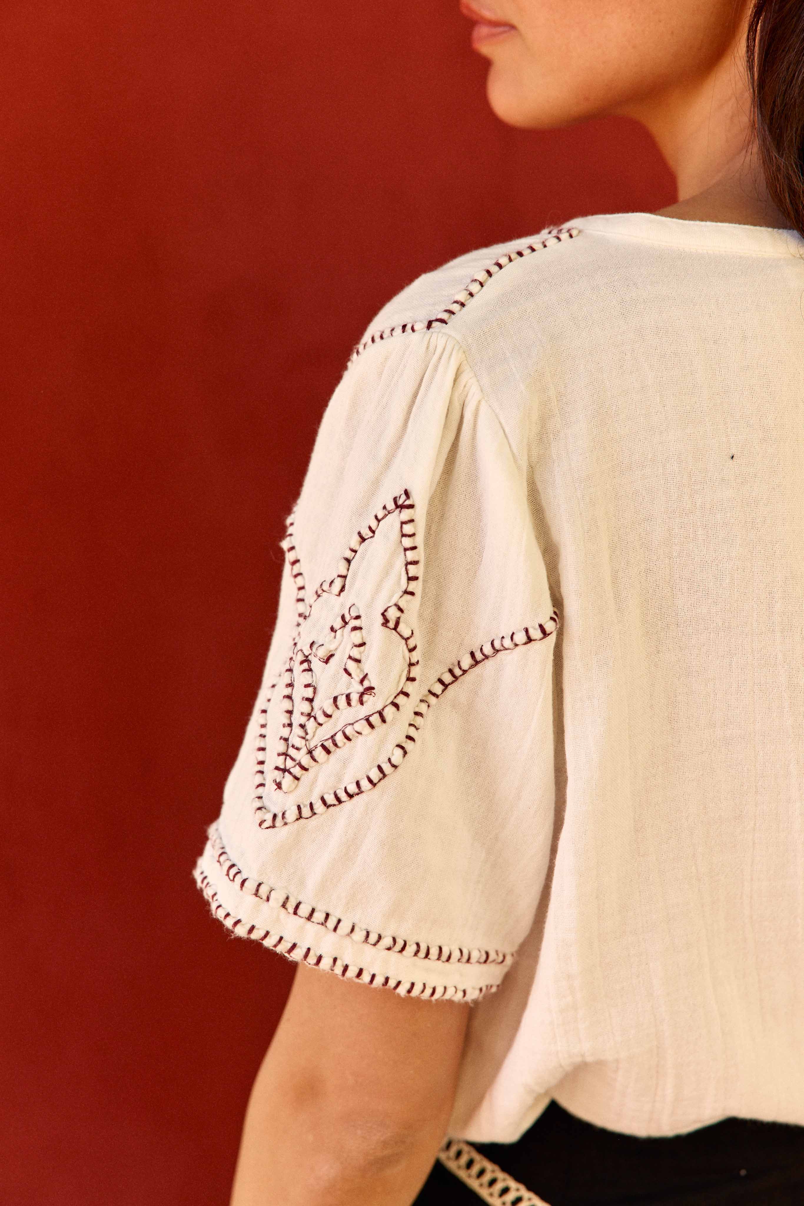 Toan - Blouse évasée à broderies